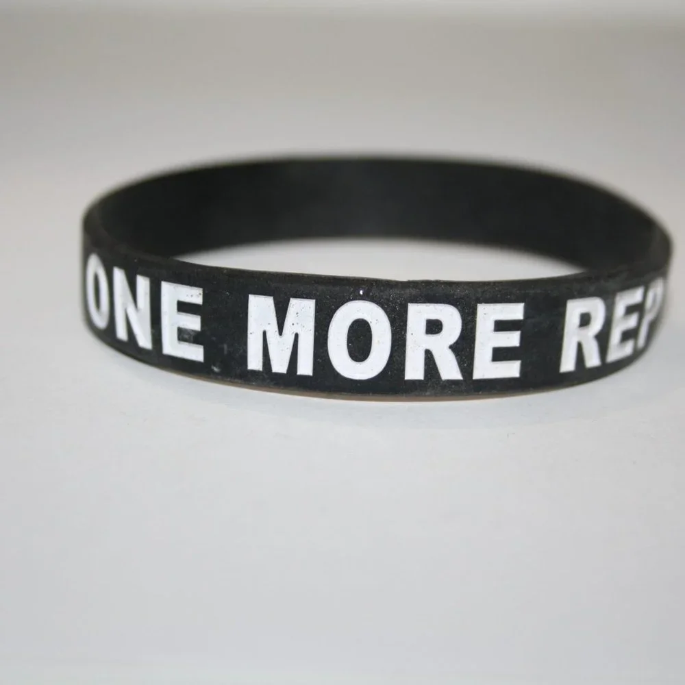 ⚫💪 Black Silicone Bracelet · 8